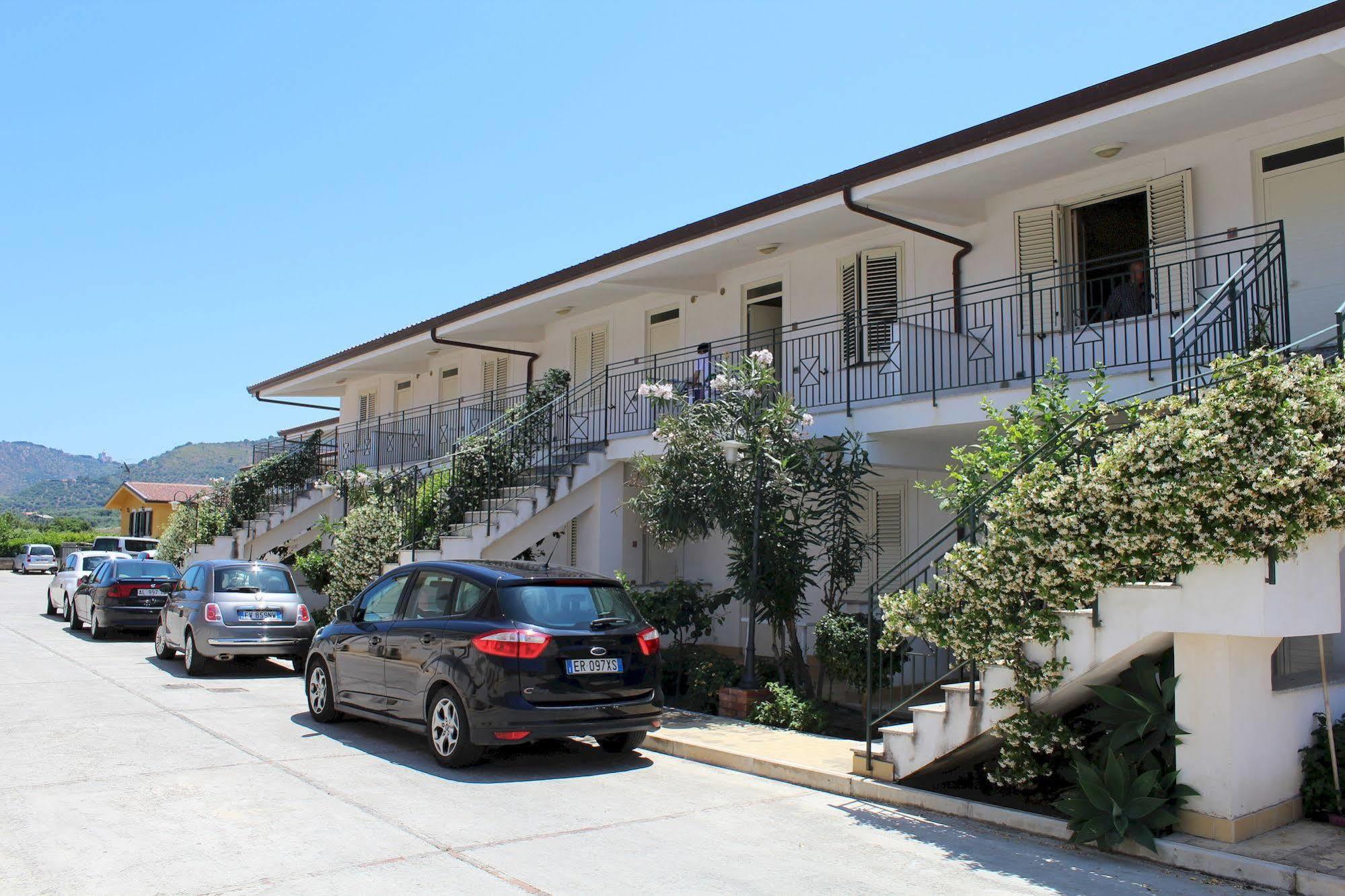 Medimare Residence Club Patti Exterior foto
